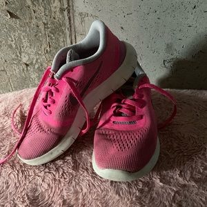 Nike sneakers size 2 girls